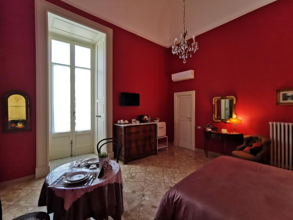 Chez Moi Charme B&B Lecce Ngoại thất bức ảnh